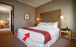 Công dụng của khăn trải giường khách sạn